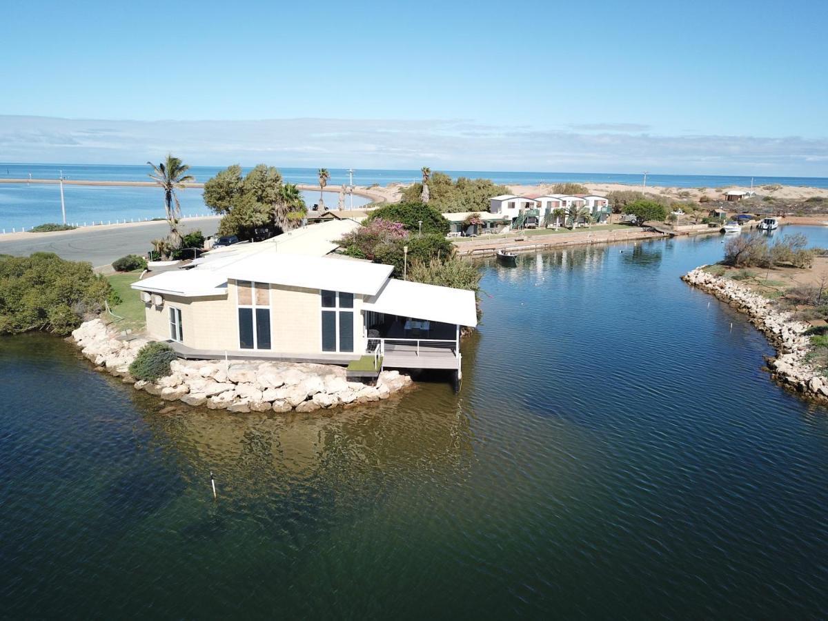Pelican Point Waterfront Resort Formerly Carnarvon Beach Retreat מראה חיצוני תמונה