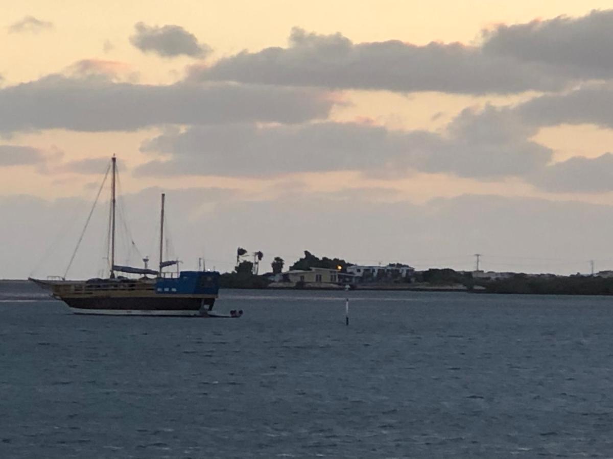 Pelican Point Waterfront Resort Formerly Carnarvon Beach Retreat מראה חיצוני תמונה